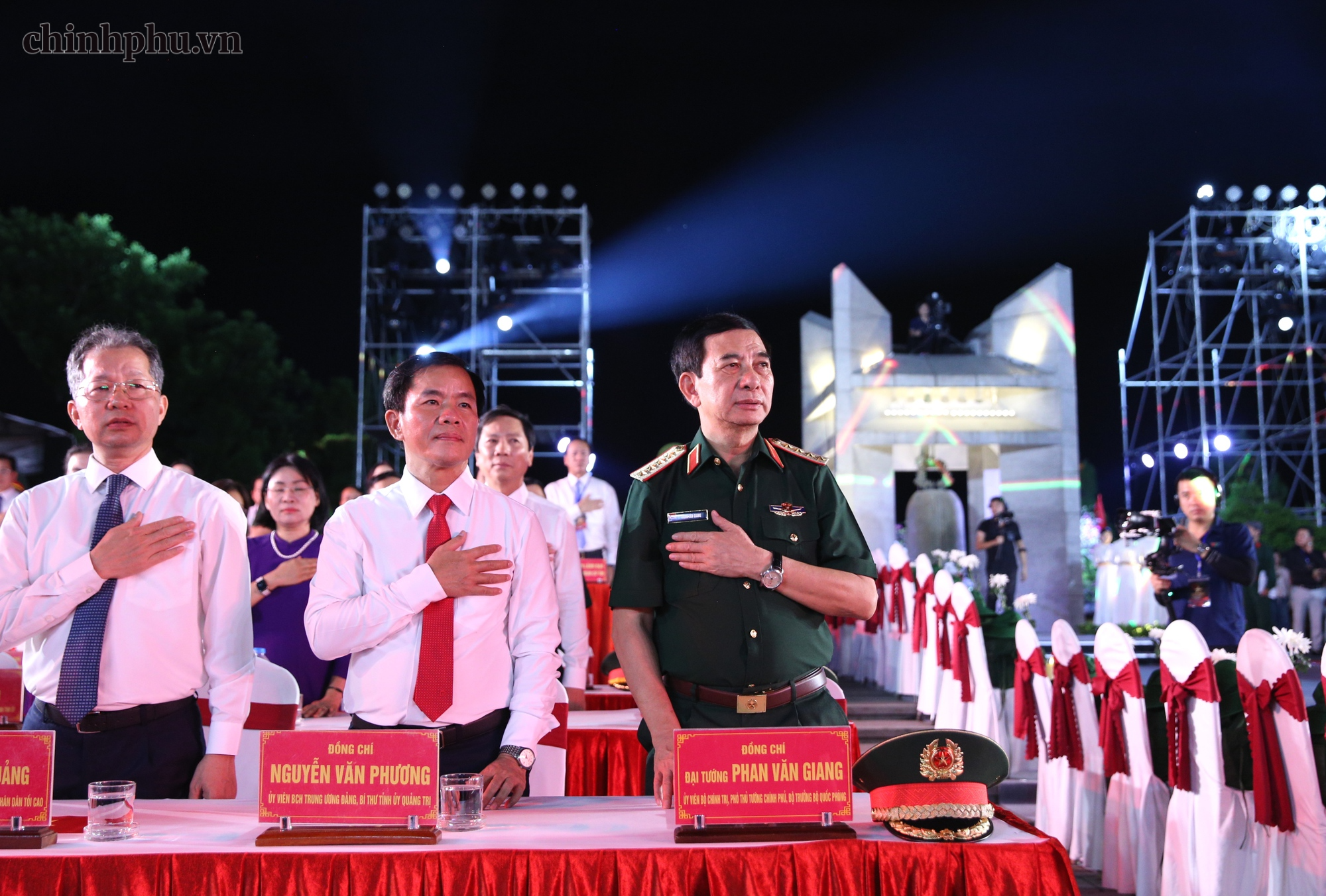 Cầu truyền hình “Sao sáng dẫn đường”: Tôn vinh và tri ân sự hy sinh cao cả của các Anh hùng liệt sĩ
