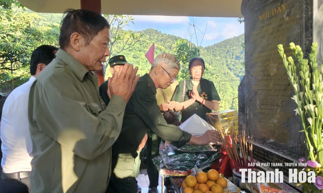 Tháng bảy trên đất lửa anh hùng