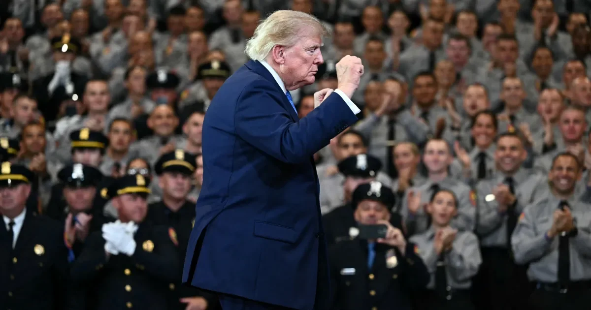 Ông Trump: Sẽ sớm tuyên bố Eo biển Hormuz là lãnh thổ Mỹ