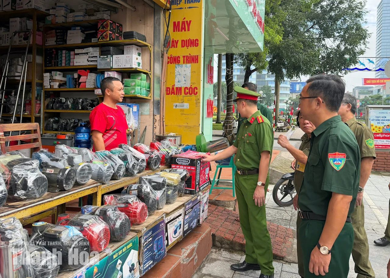 Đồng loạt ra quân thiết lập lại trật tự đô thị, trật tự công cộng