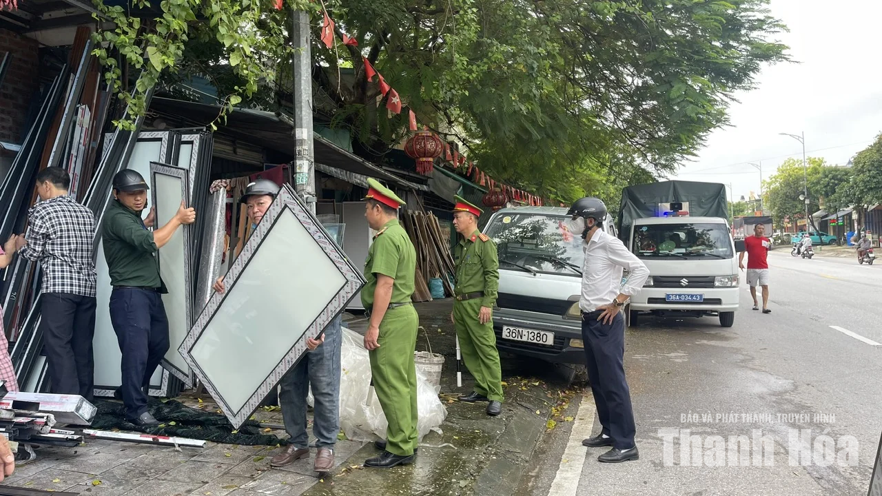 Đồng loạt ra quân thiết lập lại trật tự đô thị, trật tự công cộng
