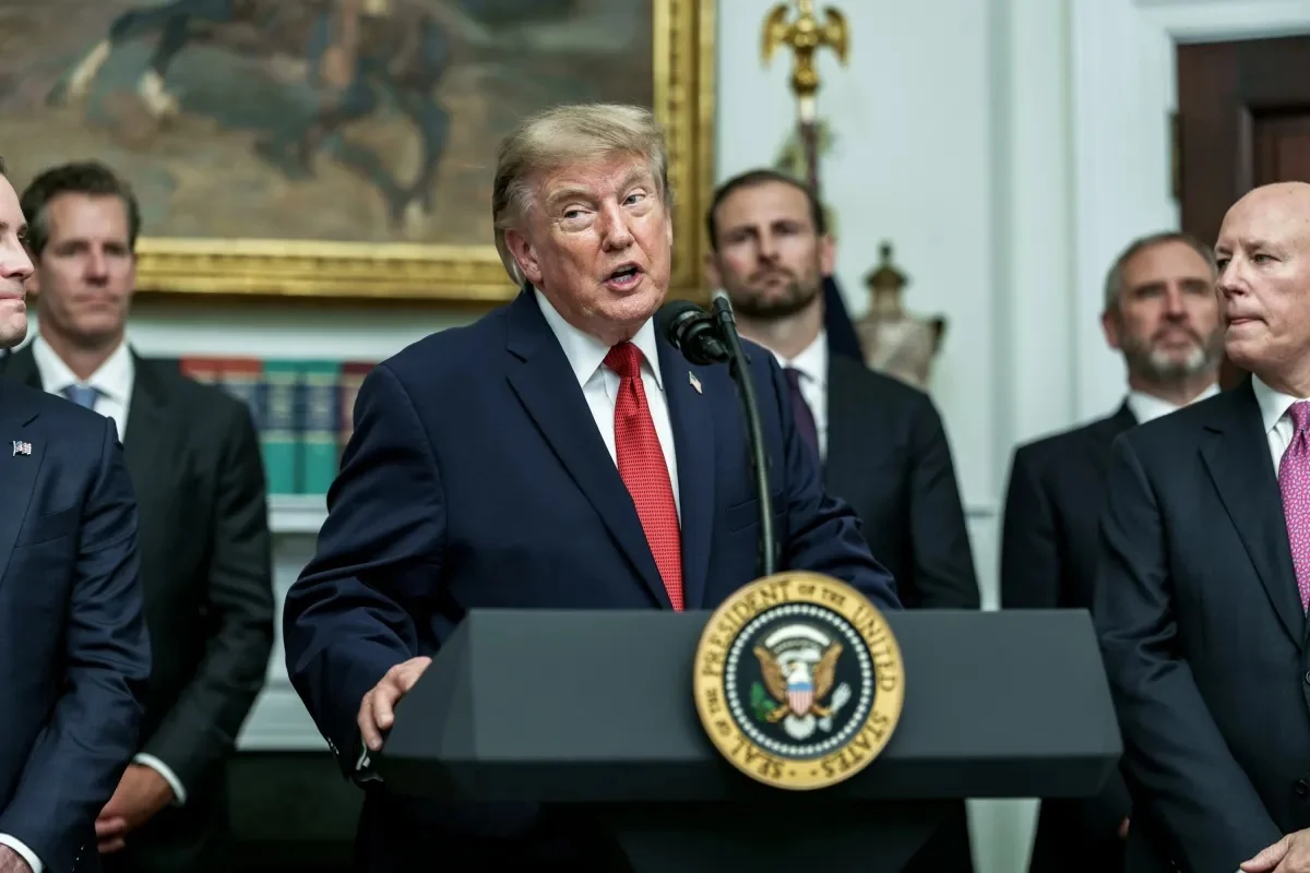 Ông Trump ký sắc lệnh hành pháp hạn chế thiết bị điện nước ngoài trong hệ thống điện vì an ninh