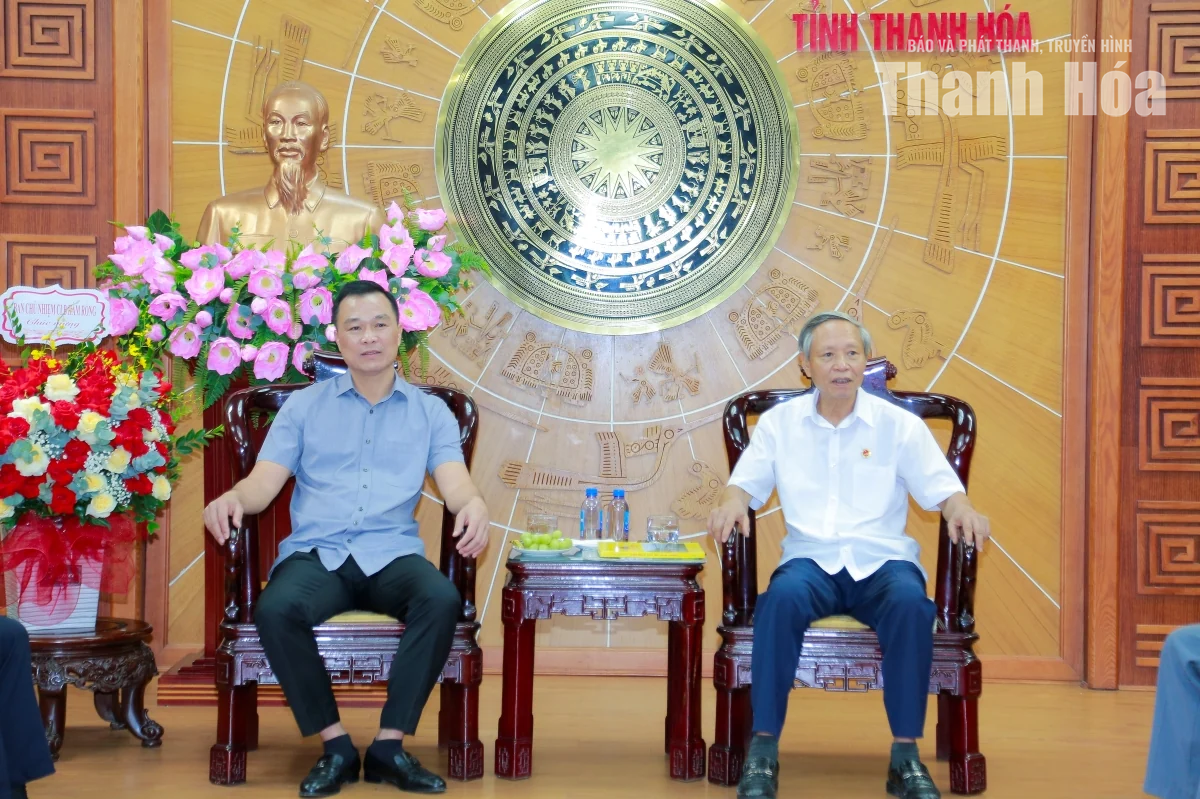 Chủ tịch UBND tỉnh Tô Anh Dũng tiếp và làm việc với Ban Chủ nhiệm Câu lạc bộ Hàm Rồng