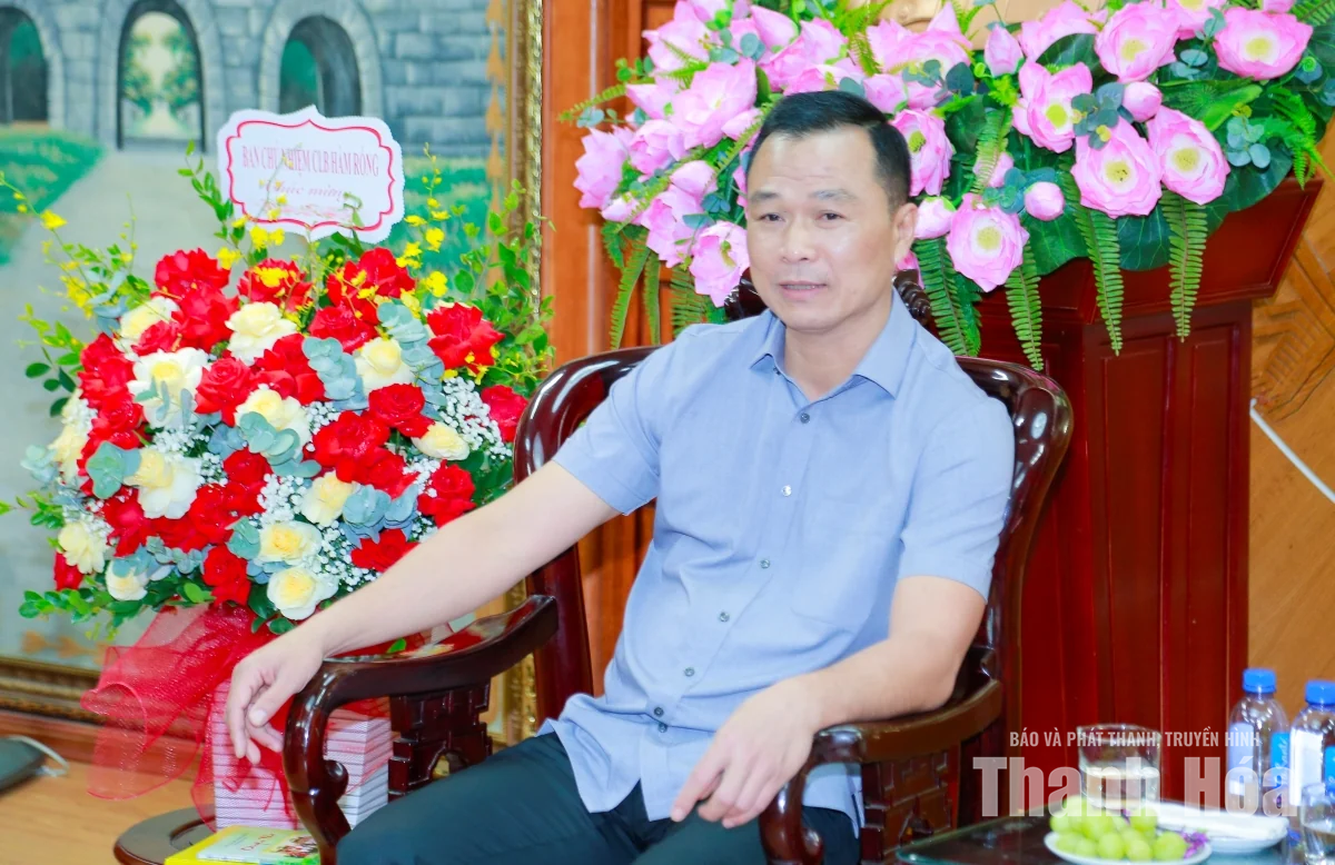 Chủ tịch UBND tỉnh Tô Anh Dũng tiếp và làm việc với Ban Chủ nhiệm Câu lạc bộ Hàm Rồng