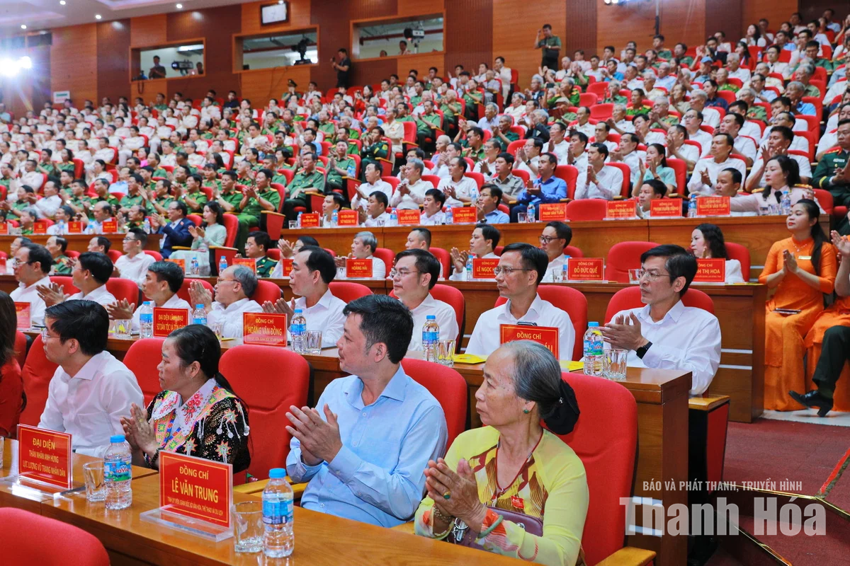Công an tỉnh Thanh Hóa đón nhận Danh hiệu Anh hùng Lực lượng vũ trang nhân dân trong cuộc kháng chiến chống Mỹ, cứu nước