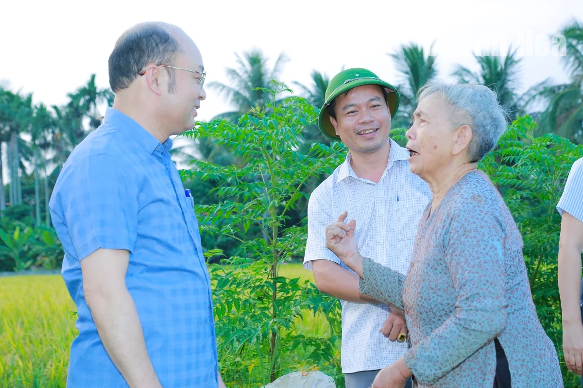 Phó Chủ tịch UBND tỉnh Cao Văn Cường kiểm tra sản xuất tại các địa phương