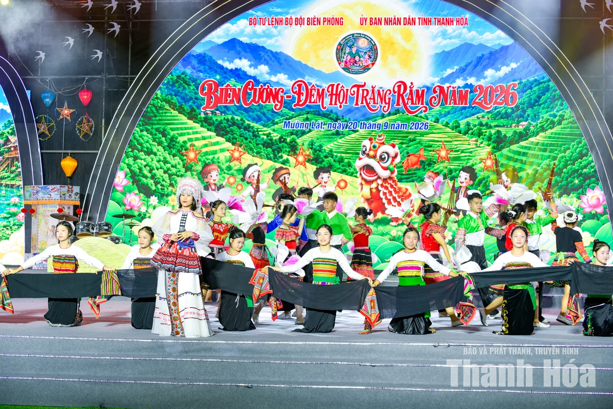 Lung linh đêm hội Trăng rằm nơi biên cương Mường Lát