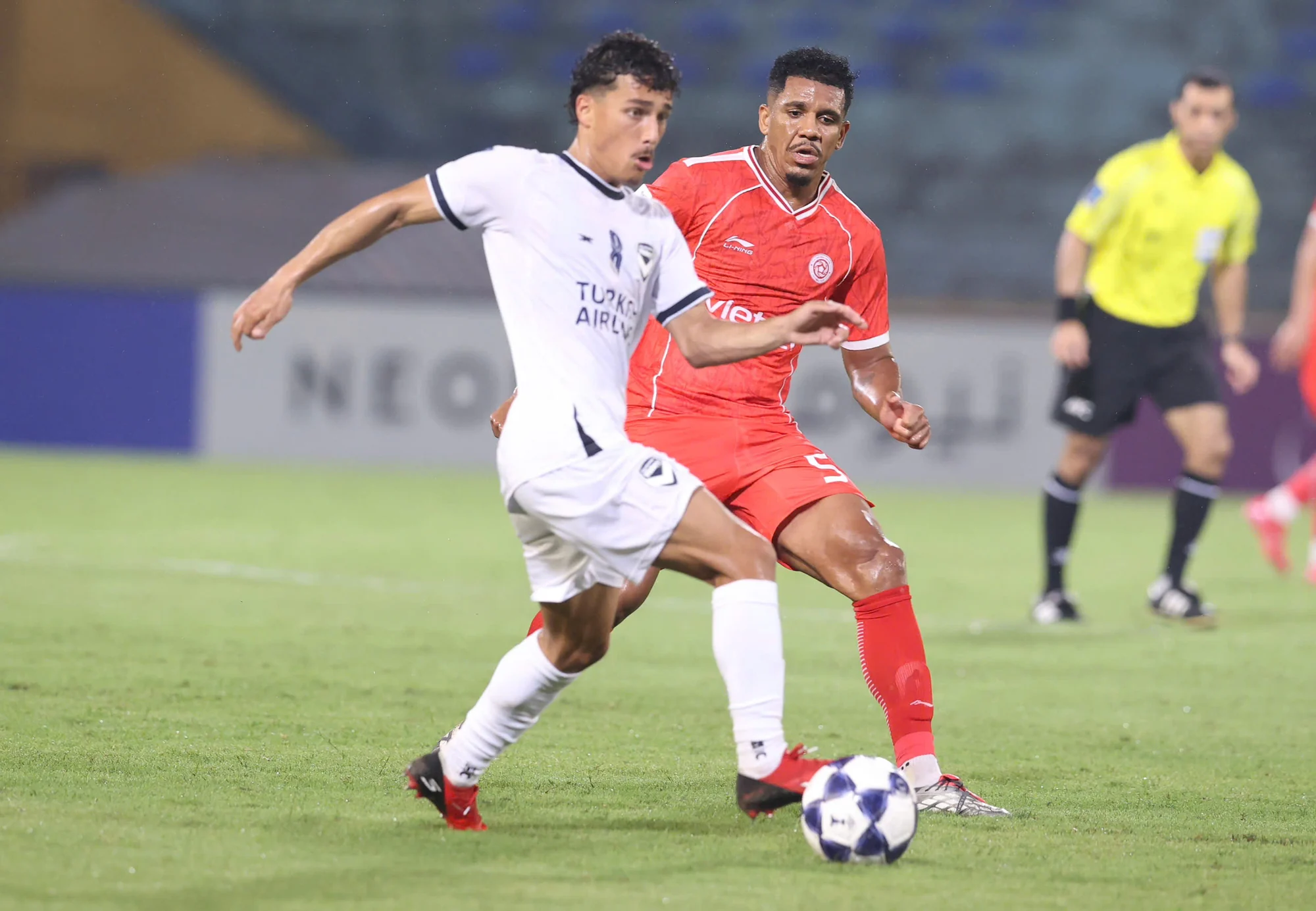 FIFA yêu cầu Thanh Hóa trả hơn 8 tỷ đồng, đối mặt nguy cơ cấm chuyển nhượng; MU thua ngược cay đắng