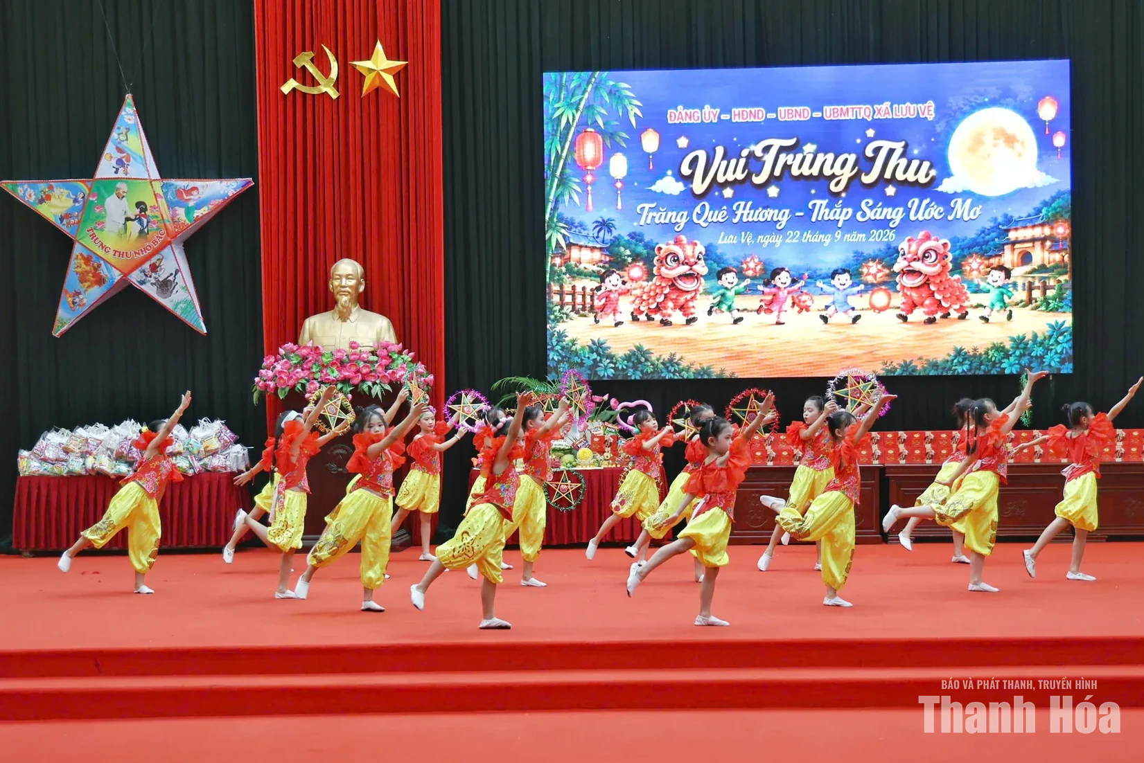 “Đêm hội Trăng rằm - Thắp sáng ước mơ” cho trẻ em Lưu Vệ có hoàn cảnh khó khăn