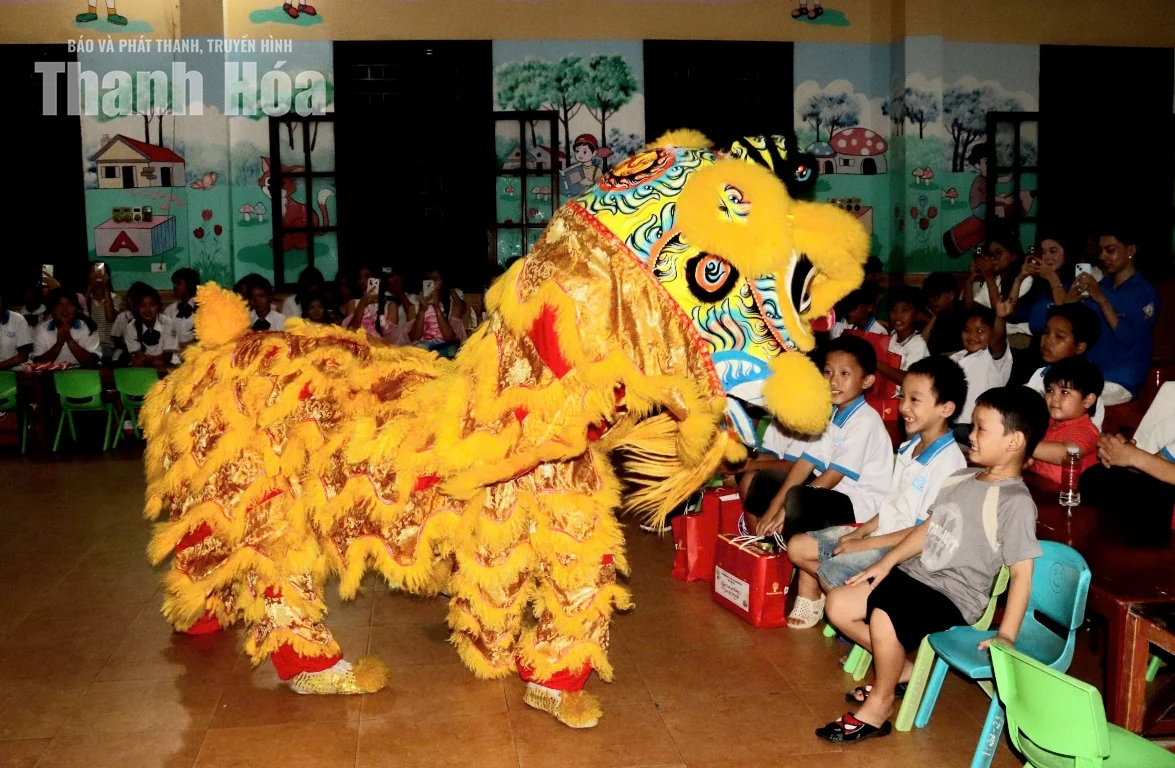 Trung thu cho em - Kết nối yêu thương