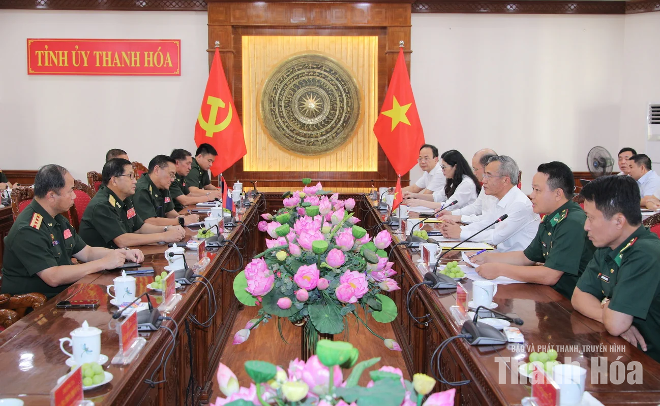 Bí thư Tỉnh ủy Lê Đức Thái tiếp và làm việc với Tư lệnh Bộ đội Biên phòng Lào