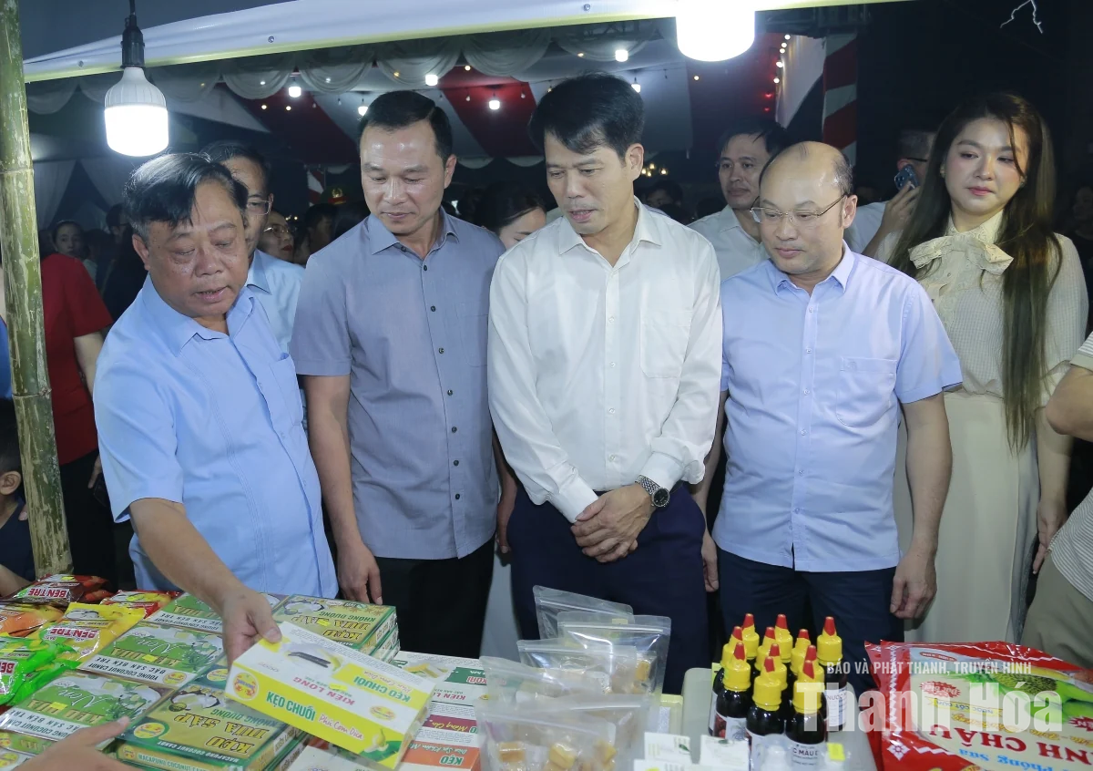 “Đậm bản sắc - Bừng tinh hoa” - Kết nối giá trị văn hóa ẩm thực và phát triển du lịch
