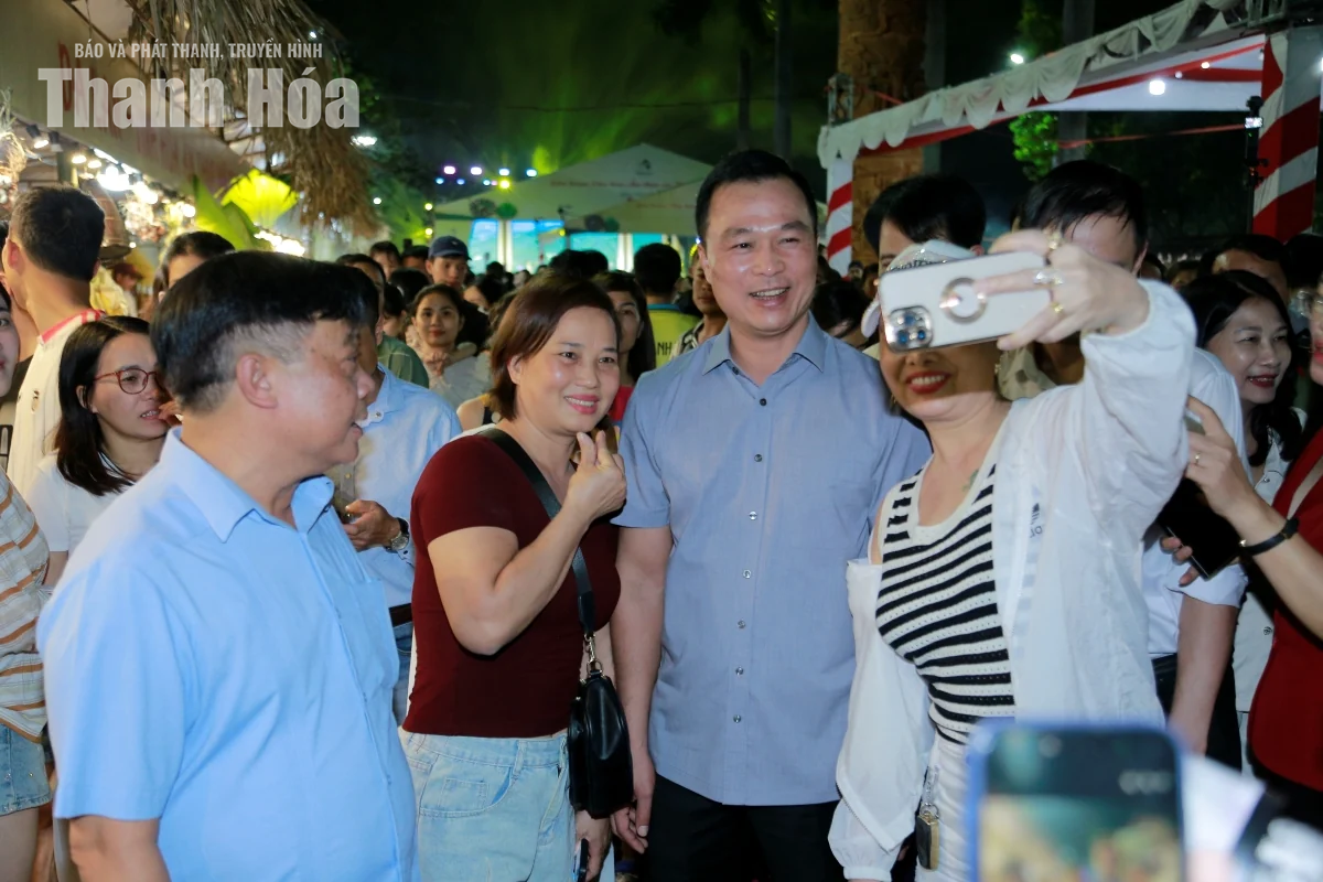 “Đậm bản sắc - Bừng tinh hoa” - Kết nối giá trị văn hóa ẩm thực và phát triển du lịch
