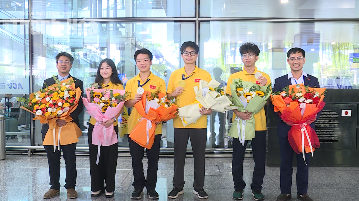 Trường THPT chuyên Lam Sơn đón học sinh đoạt Huy chương Đồng Olympic Vật lý quốc tế Al-Fergani năm 2026
