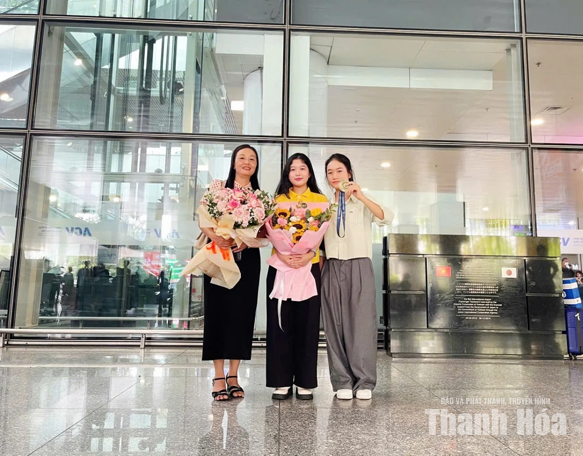 Trường THPT chuyên Lam Sơn đón học sinh đoạt Huy chương Đồng Olympic Vật lý quốc tế Al-Fergani năm 2026