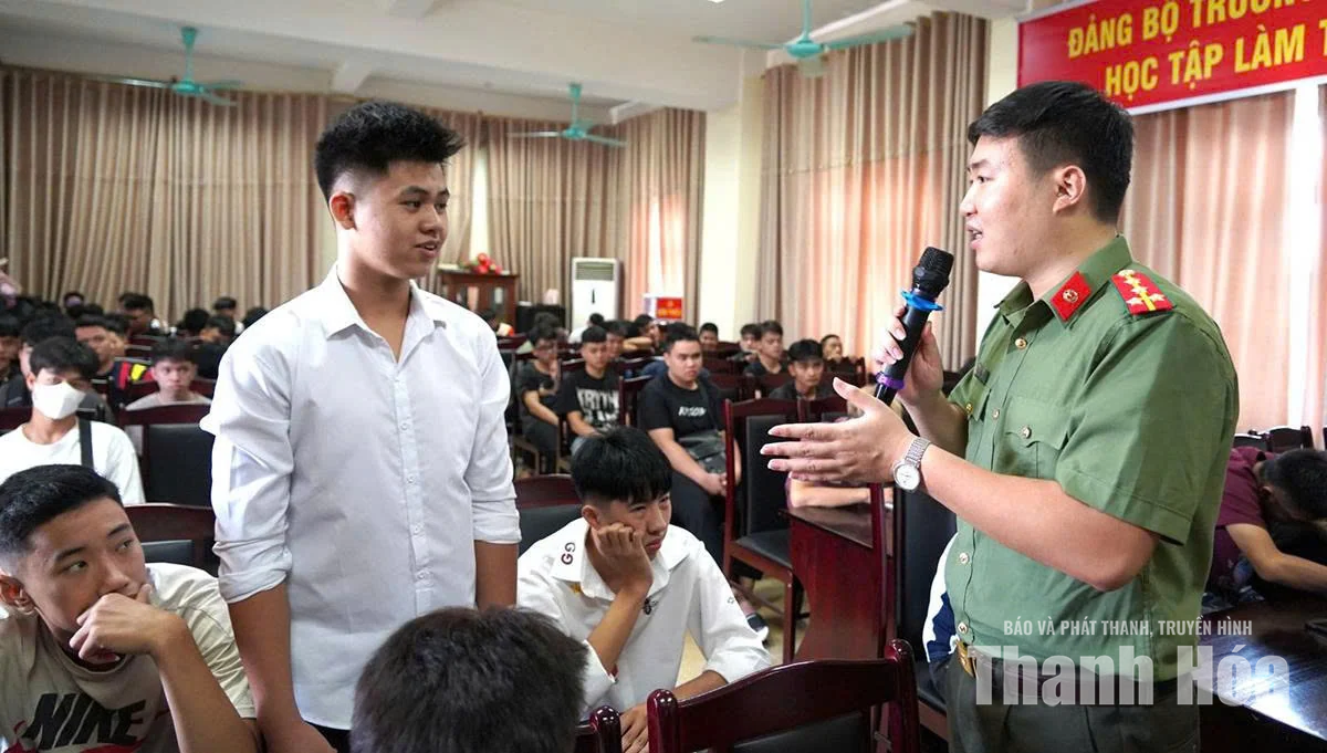 Trang bị kỹ năng phòng, chống lừa đảo trực tuyến cho học sinh