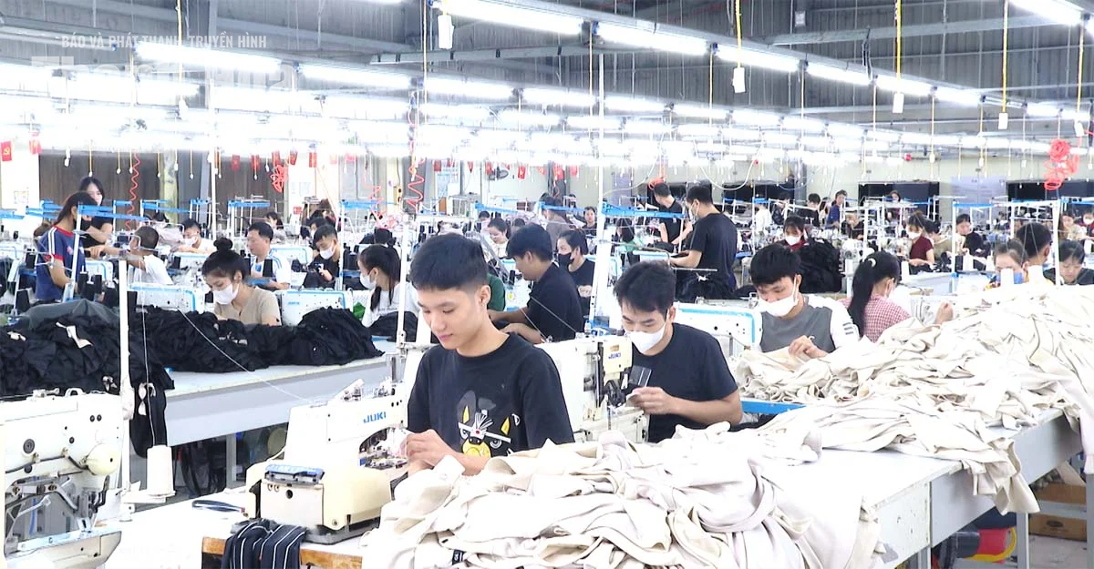 Doanh nghiệp thi đua lao động sản xuất quyết tâm đạt mục tiêu tăng trưởng hai con số