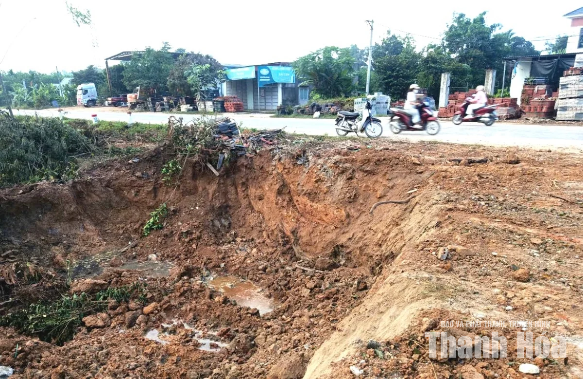 Xử lý tình trạng xúc đất trái phép tại các dự án đường nối Cảng Hàng không Thọ Xuân