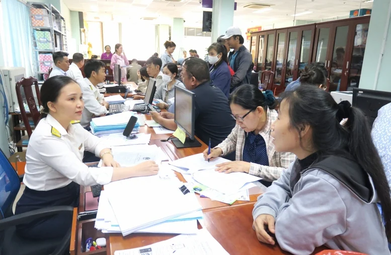 Hướng dẫn chi tiết giảm 30% số thuế TNCN, thuế TNDN phải nộp từ kinh doanh có doanh thu không quá 10 tỉ đồng