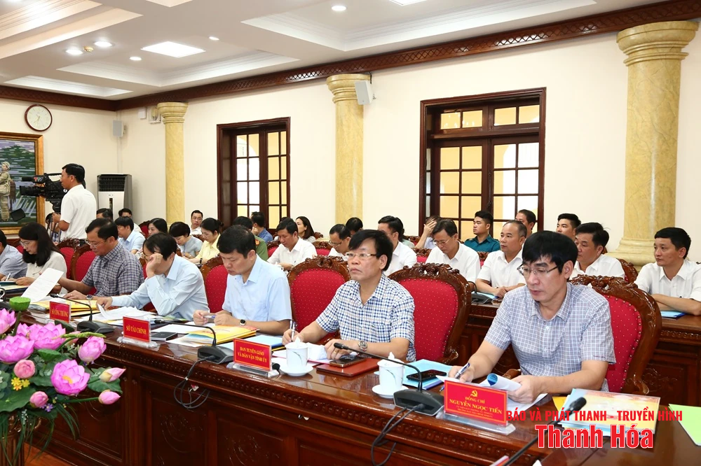 Phó Bí thư Thường trực Tỉnh ủy Lại Thế Nguyên chủ trì hội nghị cho ý kiến về công tác chuẩn bị Đại hội Đảng bộ 11 xã