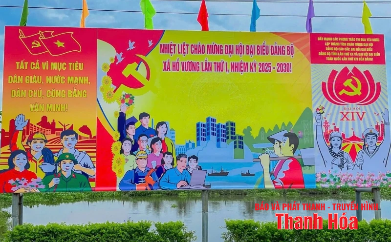 Hồ Vương rực rỡ cờ hoa chào mừng ngày Đại hội đại biểu Đảng bộ xã