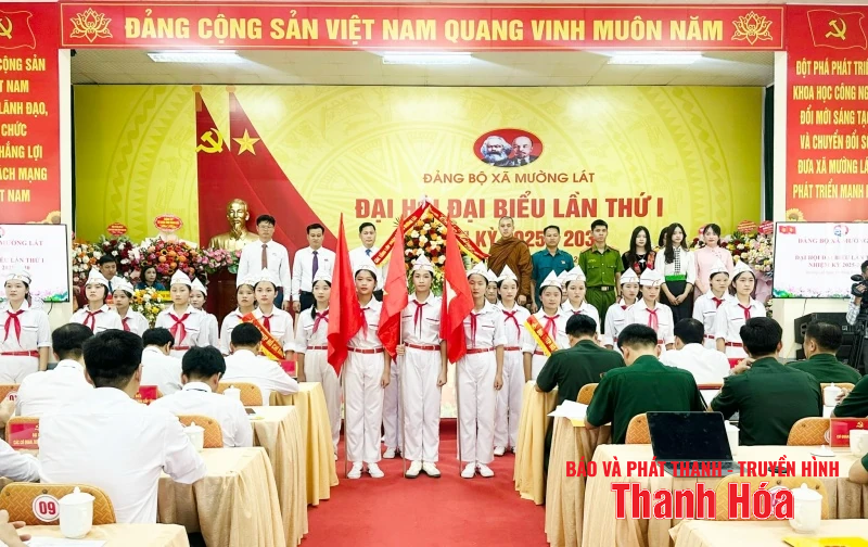 Xã Mường Lát phấn đấu nằm trong tốp đầu các xã miền núi về chuyển đổi số