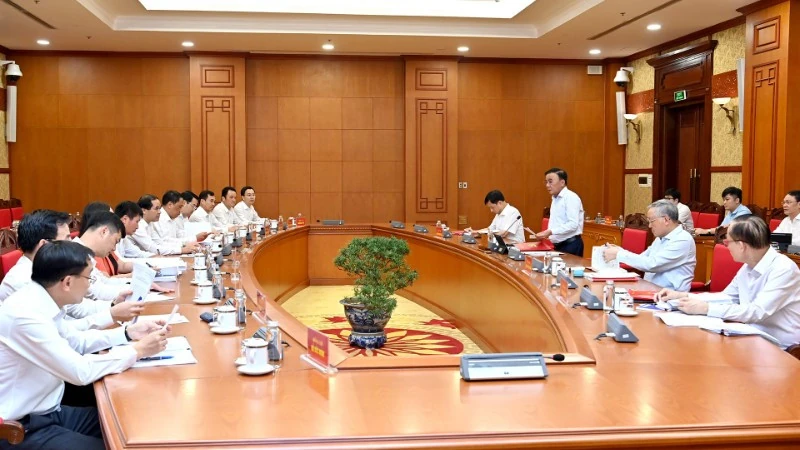 Tiếp tục tăng cường lãnh đạo, chỉ đạo công tác tổ chức đại hội đảng bộ các cấp tiến tới Đại hội XIV của Đảng