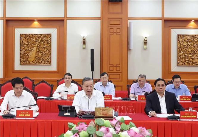 Kết luận 191-KL/TW 2025 về tiếp tục tăng cường lãnh đạo, chỉ đạo tổ chức đại hội đảng bộ các cấp tiến tới ĐHĐB toàn quốc lần thứ XIV