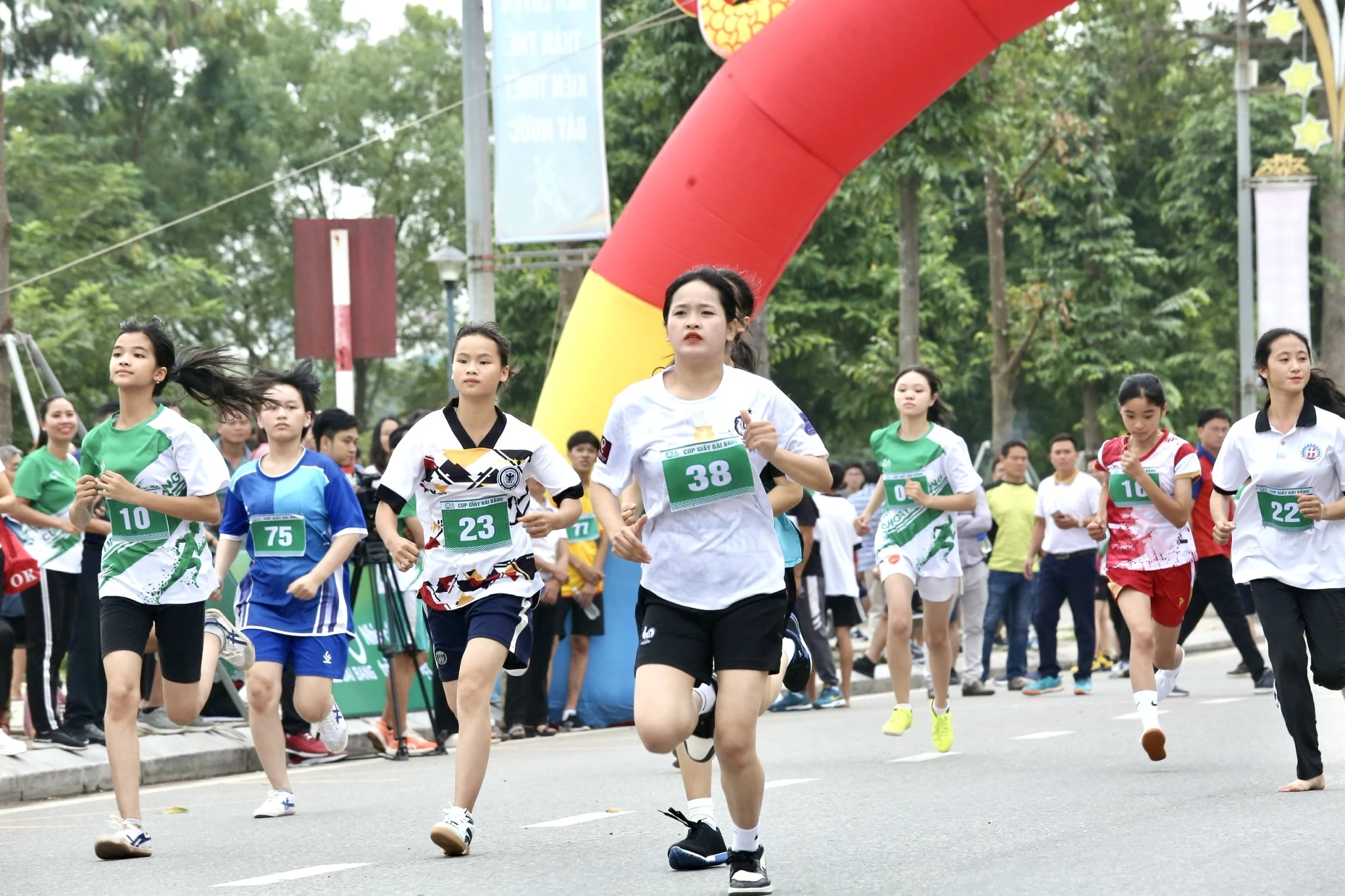 Exciting Bai Bang Paper Cup Cross Country Tournament 2023