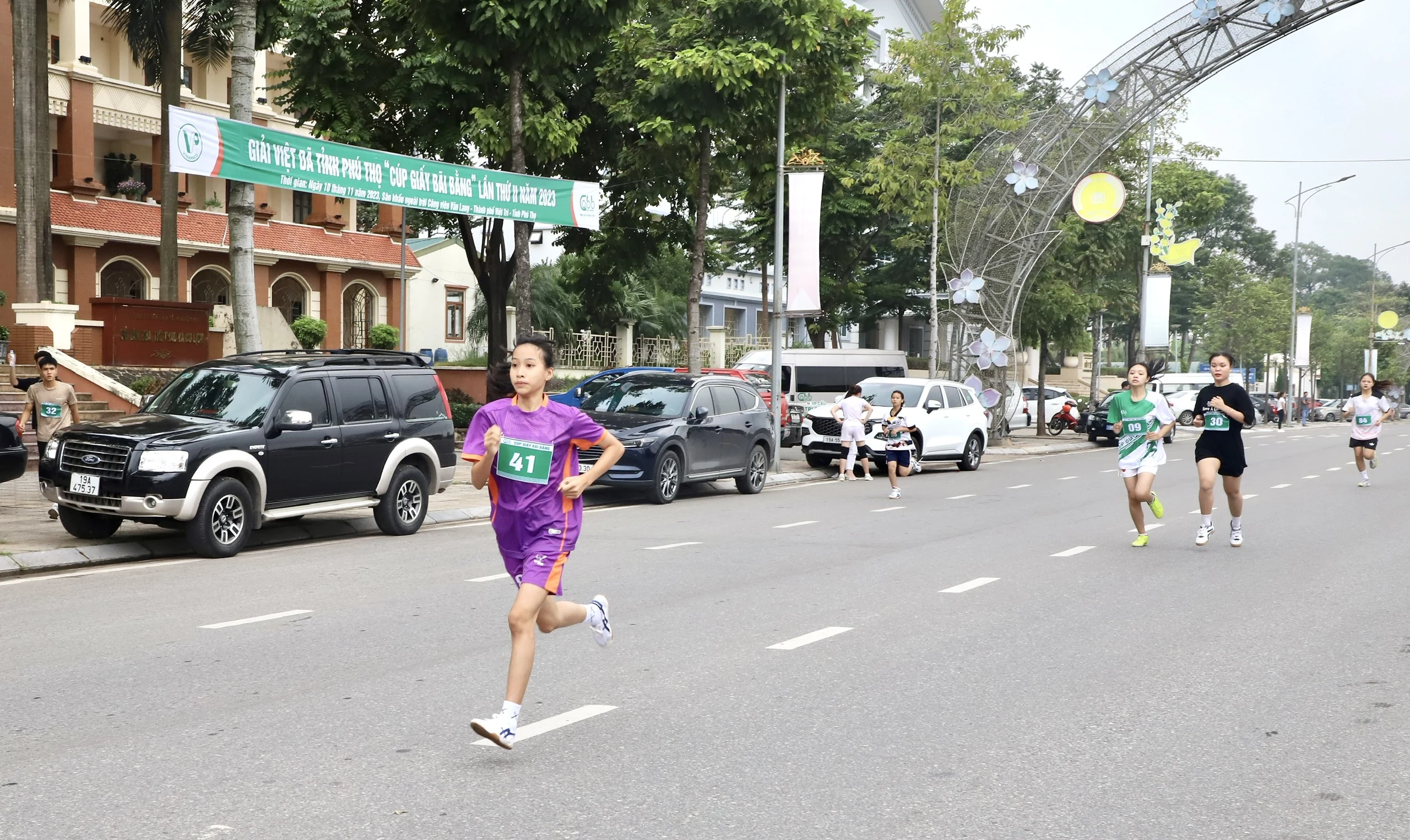 Exciting Bai Bang Paper Cup Cross Country Tournament 2023