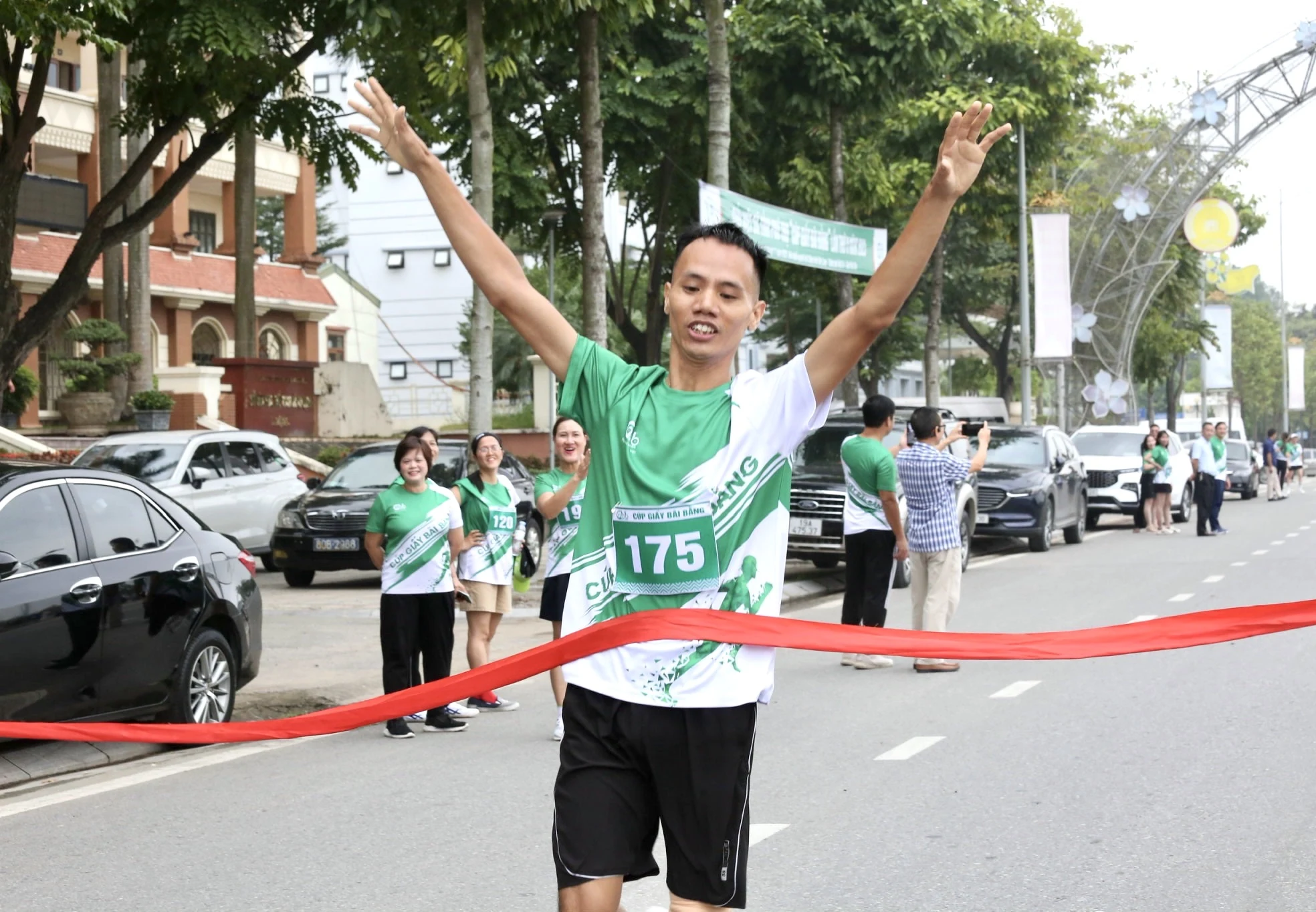 Exciting Bai Bang Paper Cup Cross Country Tournament 2023