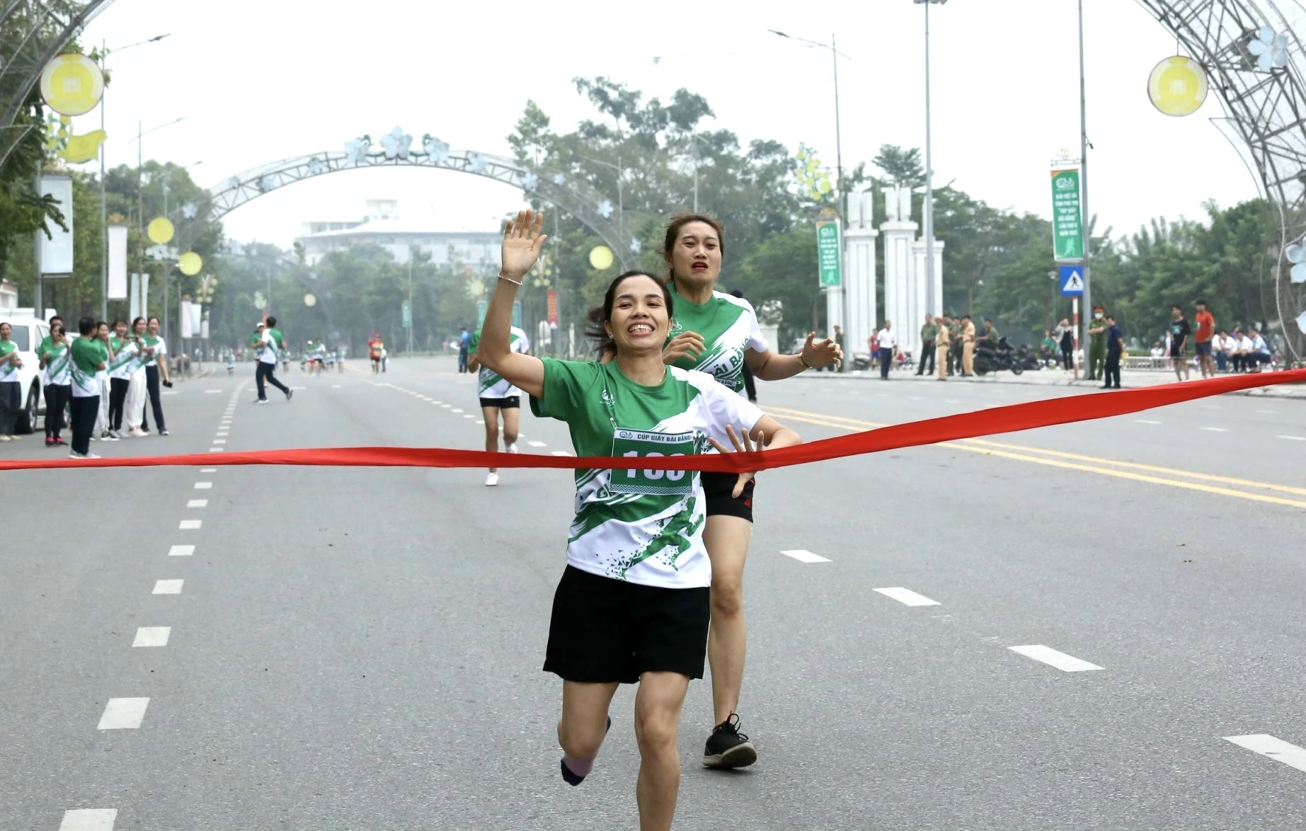 Exciting Bai Bang Paper Cup Cross Country Tournament 2023