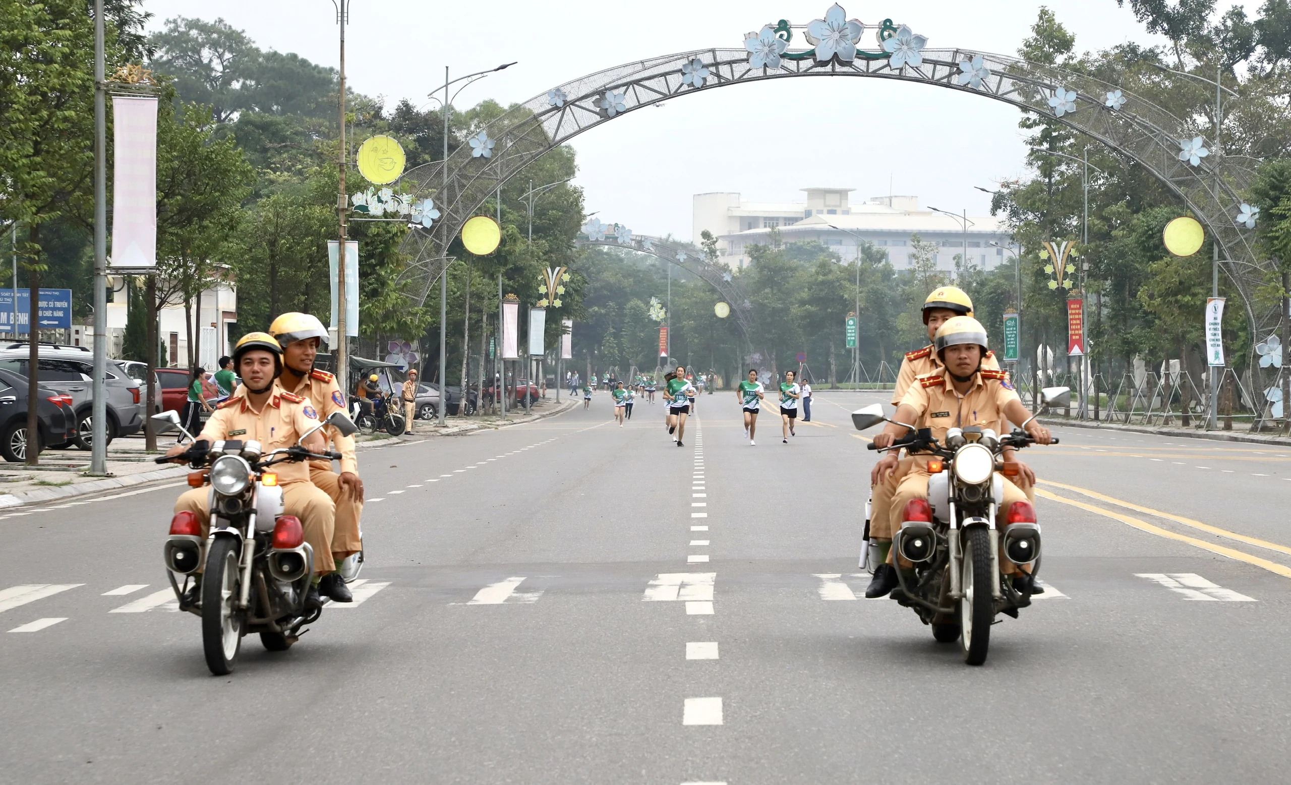 Exciting Bai Bang Paper Cup Cross Country Tournament 2023