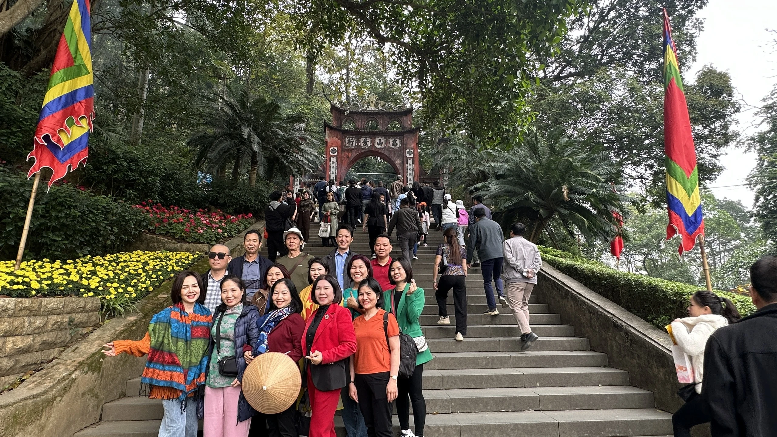 Phu Tho Earns 2,000 Billion VND During Hung Kings Commemoration Festival