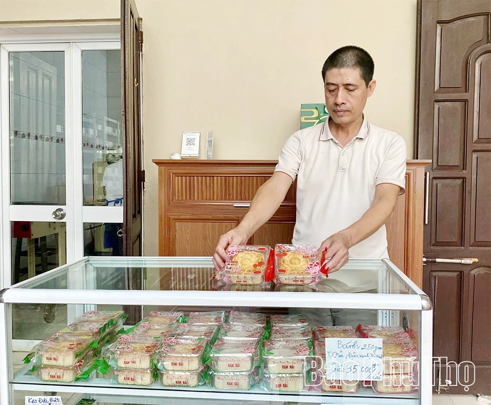 Preserving the Traditional Craft of Mooncakes