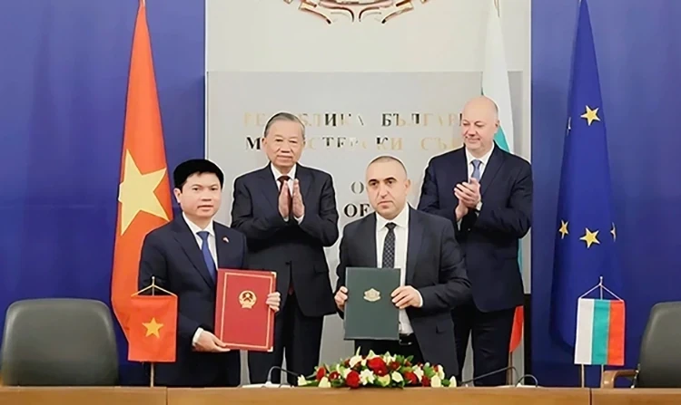 Phu Tho Province Signs Friendship Cooperation Agreement with Pernik Province, Bulgaria — Strengthening the Vietnam–Bulgaria Strategic Partnership