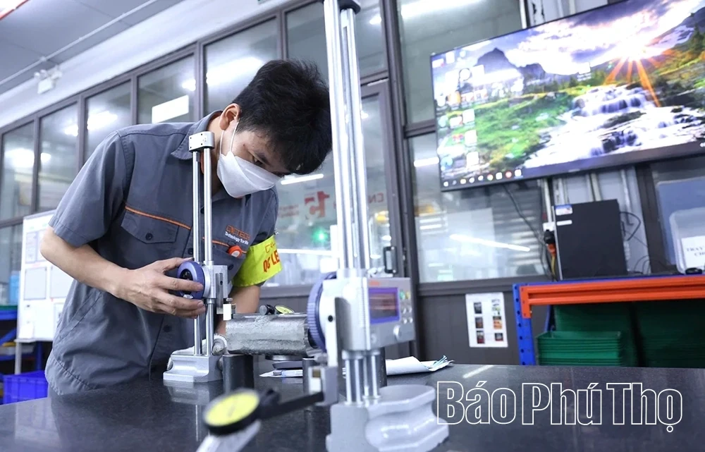 When Digital Technology Becomes a New Growth Driver for Enterprises