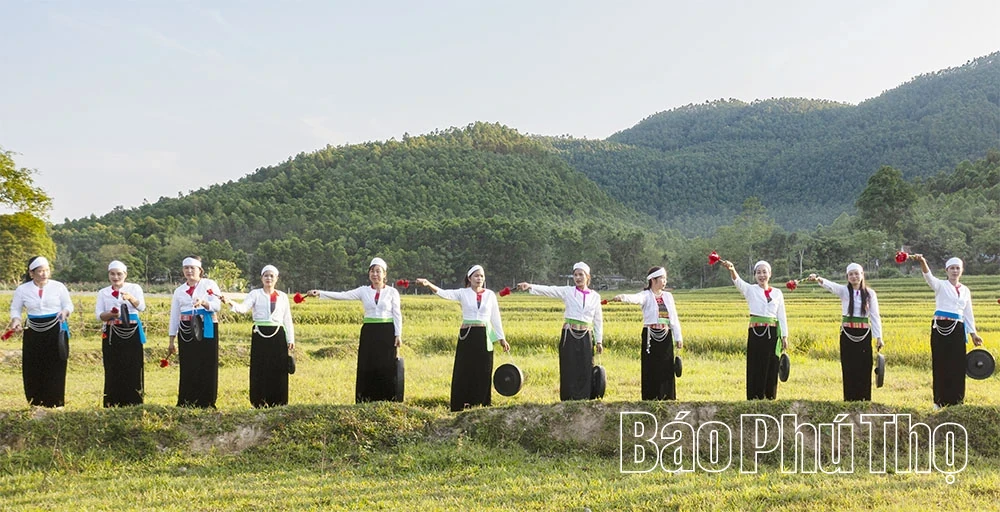 Preserving the Soul of Muong Tu Vus Gong and Drum Tradition