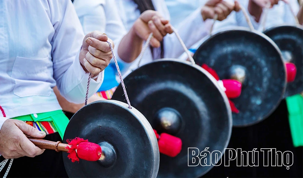 Preserving the Soul of Muong Tu Vus Gong and Drum Tradition