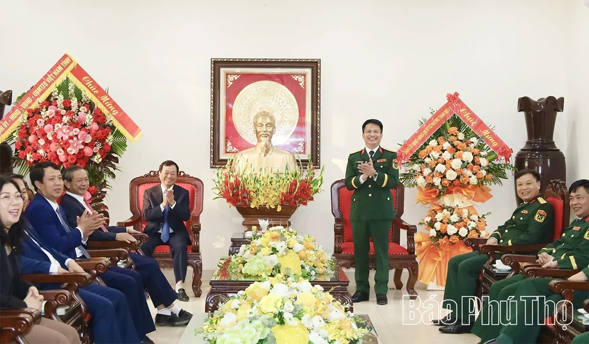 Provincial leaders visit and congratulate Military Region 2 Command and Provincial Military Command