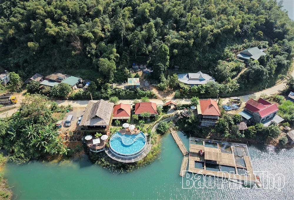 Phu Tho Welcomes nearly 305,000 Tourists During New Year Holiday