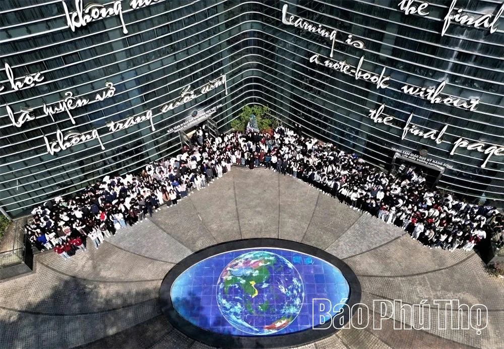 A Journey of Discovery and Heritage Education in the Ancestral Land