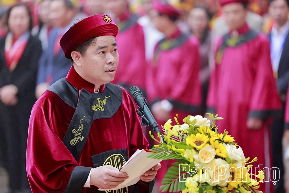 Incense Offering Ceremony Commemorating Mother Ancestor Au Co in the Year of the Horse