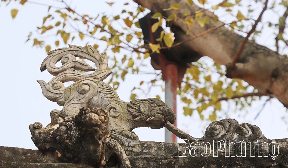 The Unique Gate of Phu Hau Communal House