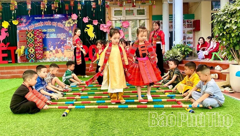 Spreading the Love for Traditional Culture in Schools