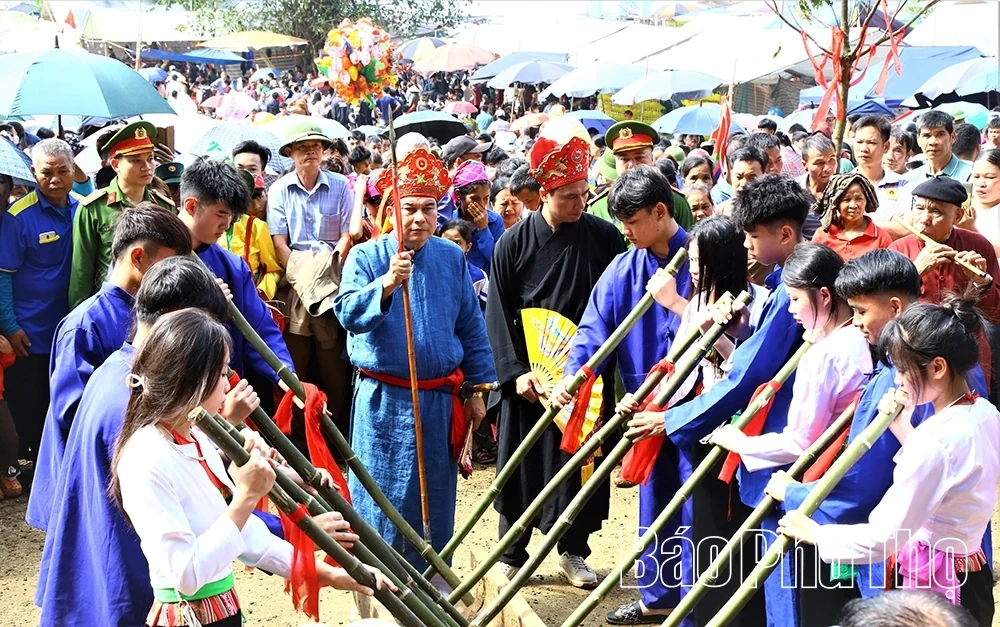Spreading the Cultural Identity of the Muong People