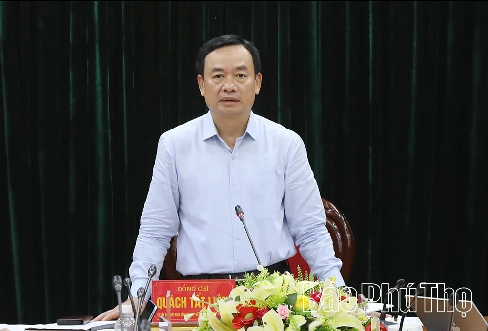 Reviewing Progress of Key Projects in the Hoa Binh Region