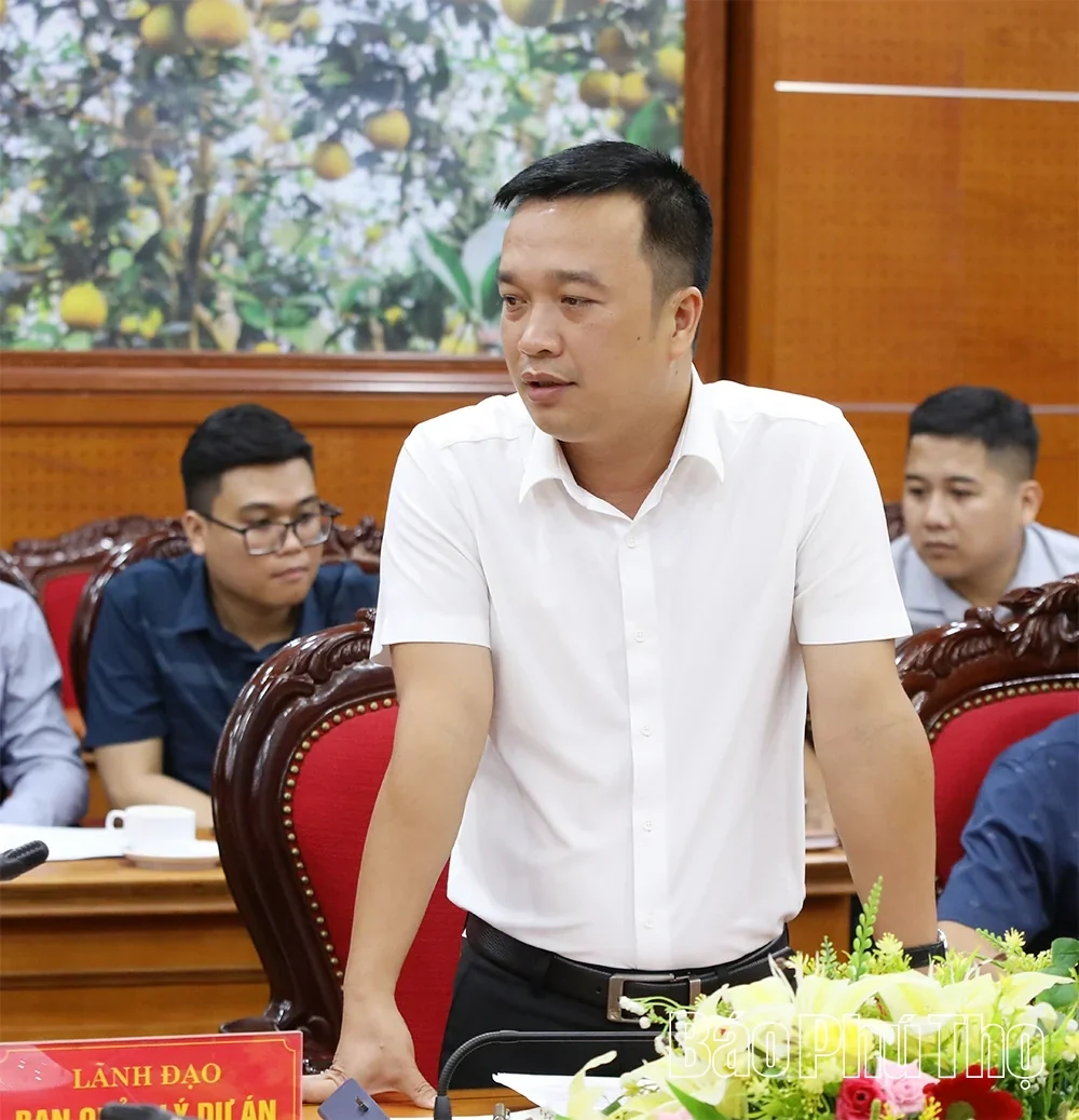 Reviewing Progress of Key Projects in the Hoa Binh Region