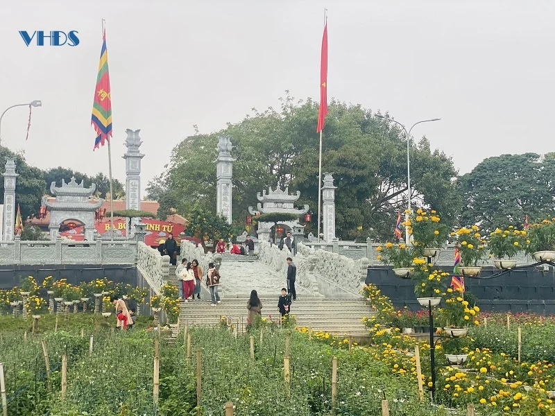 Đền cô Bơ - Điểm hẹn tâm linh mùa xuân