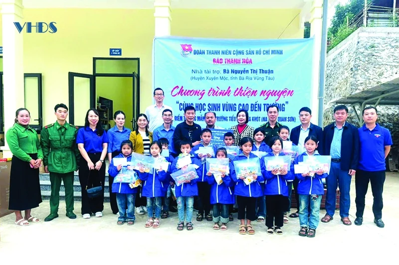 Những lớp học “đặc biệt” nơi vùng cao